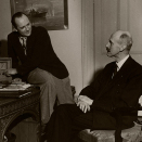 King Haakon and Crown Prince Olav in front og the radio in their home outside of London, 1942 (Photo: Scanpix)